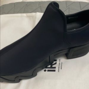 IRI Unisex Black Neoprene Low Top Sneaker